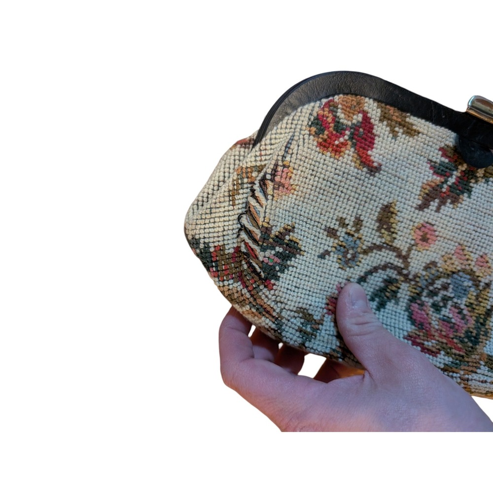 Vintage JR Florida Floral Tapestry Handbag Black Faux Leather Frame Bag 1960s - Picture 4 of 5